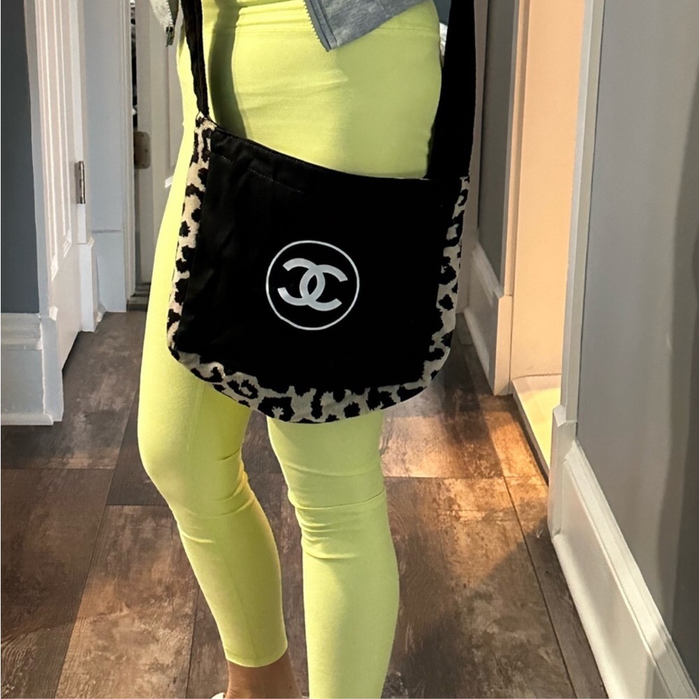 Crossbody Black and Leopard Print Bag